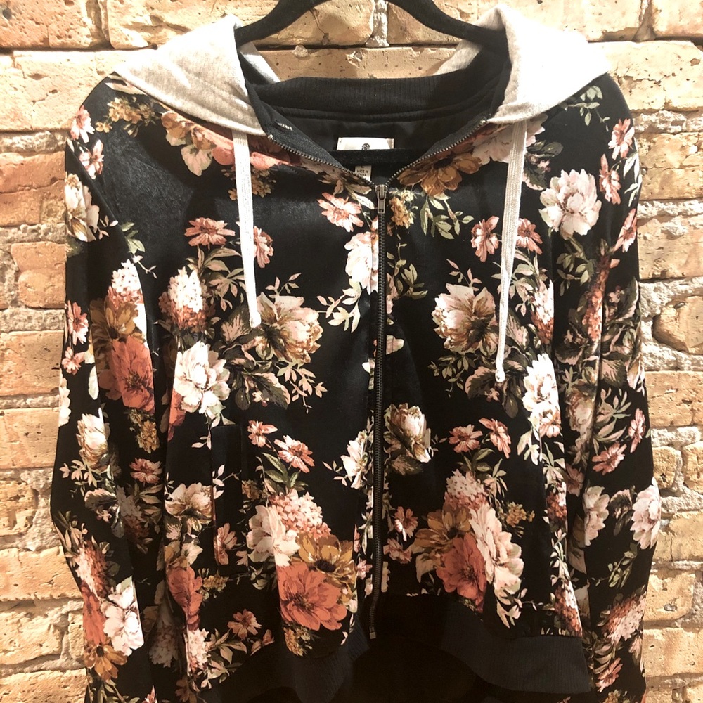 Socialite Floral Bomber Jacket (NWOT)